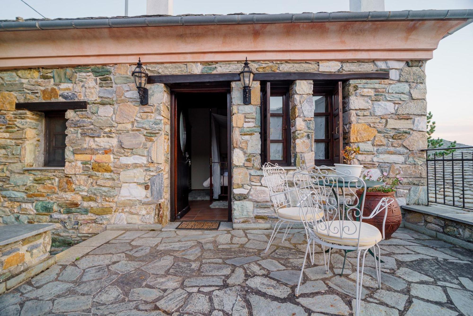 Portaria Pool Gem - Palladio Stone Havens Exterior photo
